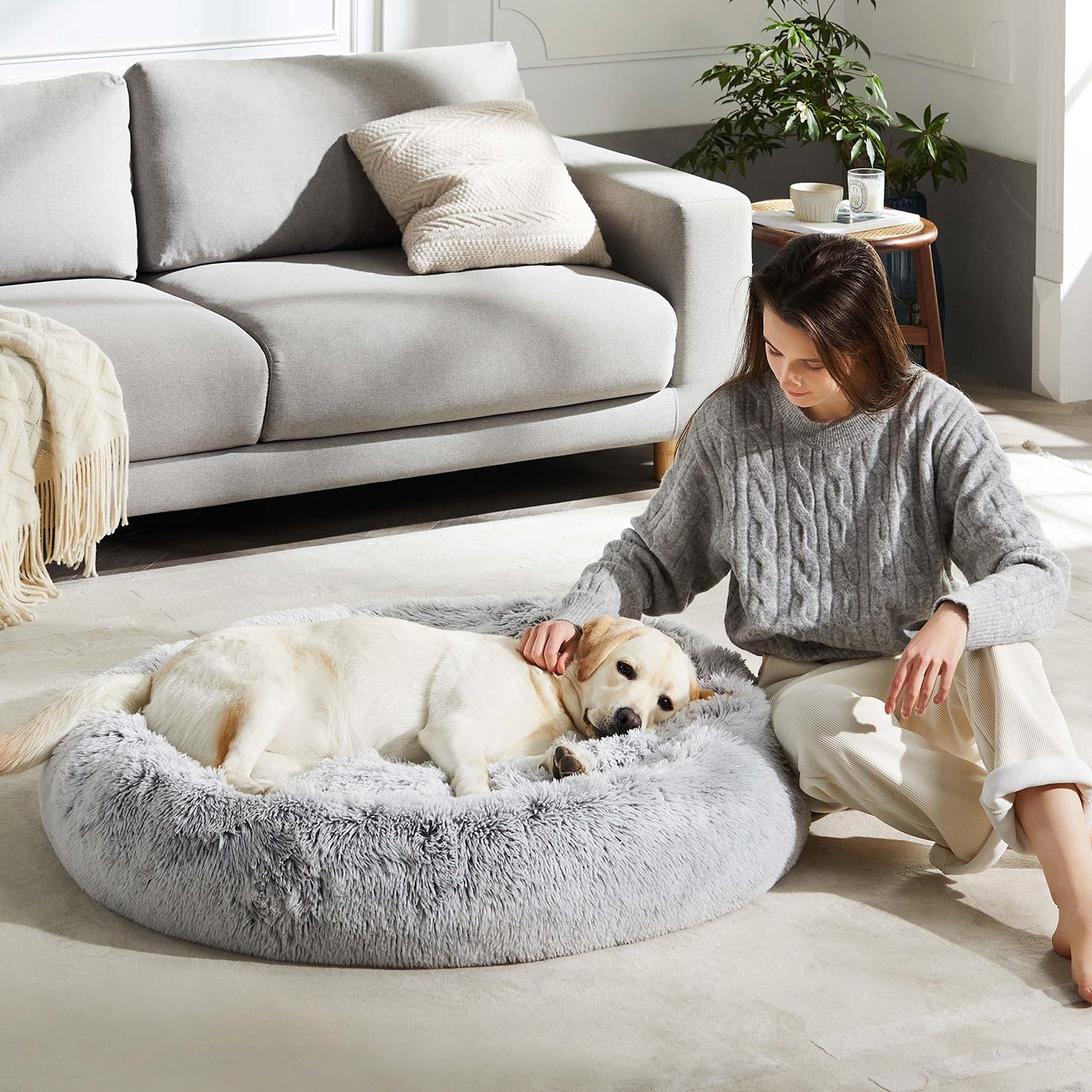 WESTERN HOME WH Calming Dog & Cat Bed, Anti-Anxiety Donut Cuddler Warming Cozy Soft Round Bed, Fluffy Faux Fur Plush Cushion Bed for Small Medium Dogs and Cats (20"/24"/27"/30")